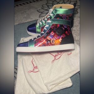 CHRISTIAN LOUBOUTIN (RED BOTTOMS)